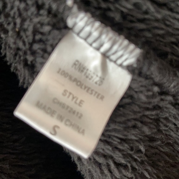 Honey Punch S long hooded open front black vest - Picture 5 of 5